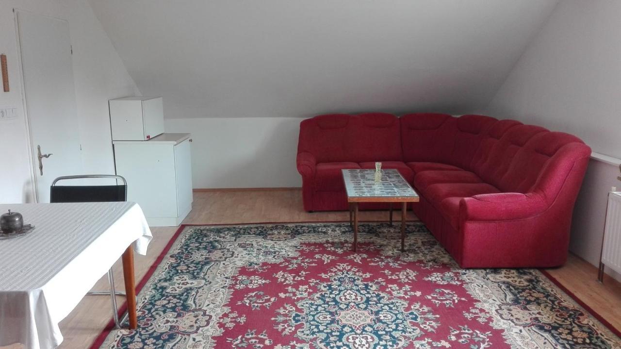 U Jirky Apartment Bohunovice  Bagian luar foto